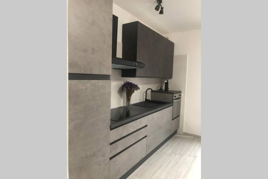 Nuovo Appartamento Elegante,Curato Nei Dettagli Decimomannu Exterior foto
